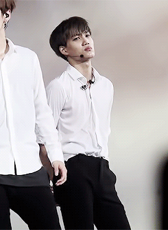 [EXO] 다음생엔 니네가 내 팬해라 - 본격 여주총수. 02. 라뷰라뷰~ | 인스티즈