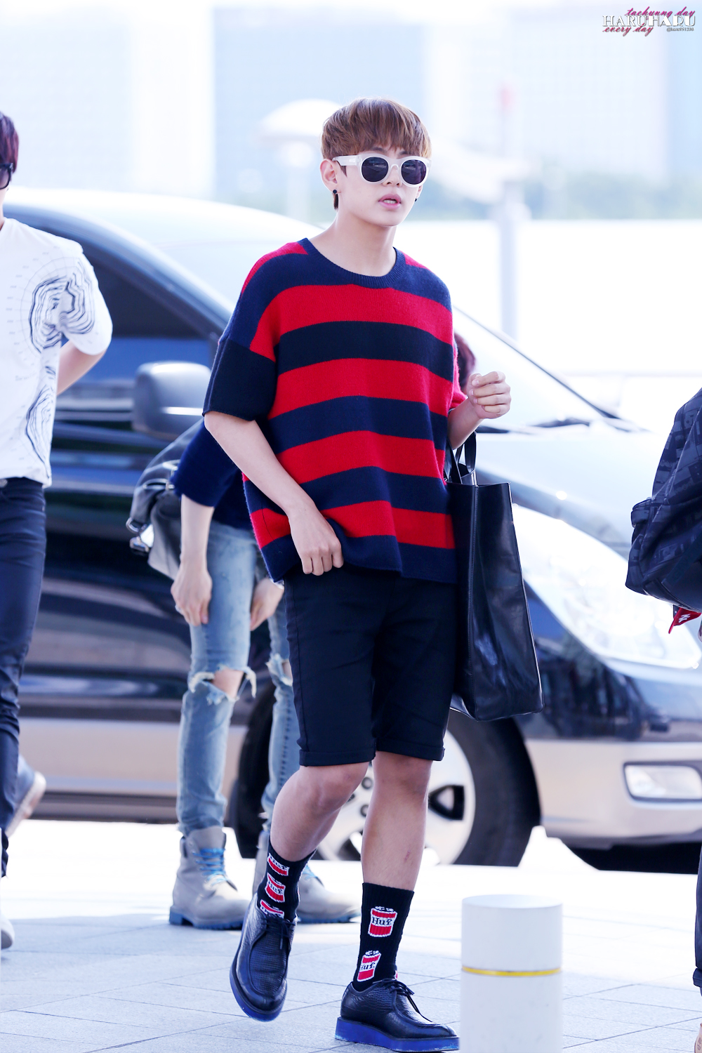 간지쩌는 김태형 공항사진 모음(ㅅㅇㅈㅇ) | 인스티즈