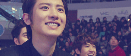 찬열이 언제쯤이면 이거 고칠 수 있을까... | 인스티즈