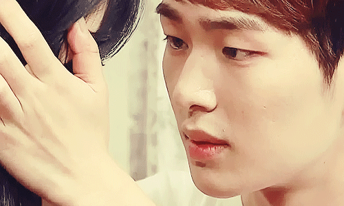 말랑하게 생겼는데 의외로 피지컬이 좋은 아이돌 (움짤주의) | 인스티즈