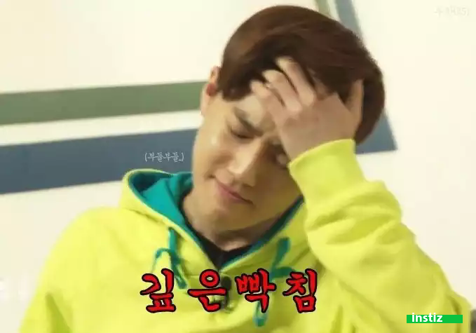 새로운 매니큐어 바르기를 시도해봤어요 | 인스티즈