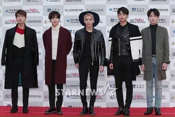 사진 두장이 보여주는 아이돌그룹의 성장.jpg | 인스티즈