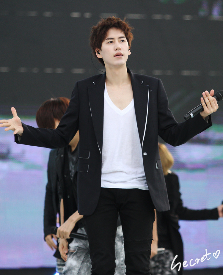 찬바람이 불어오니 다시 슬금슬금 올라가는 연어아이돌 (ft. 음원깡패) | 인스티즈