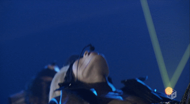 취향저격 쩌는 퇴폐미 쩌는 아이돌 콘서트 무대 甲 | 인스티즈