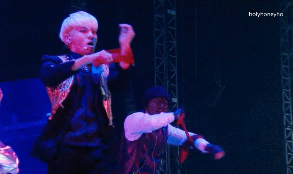 취향저격 쩌는 퇴폐미 쩌는 아이돌 콘서트 무대 甲 | 인스티즈