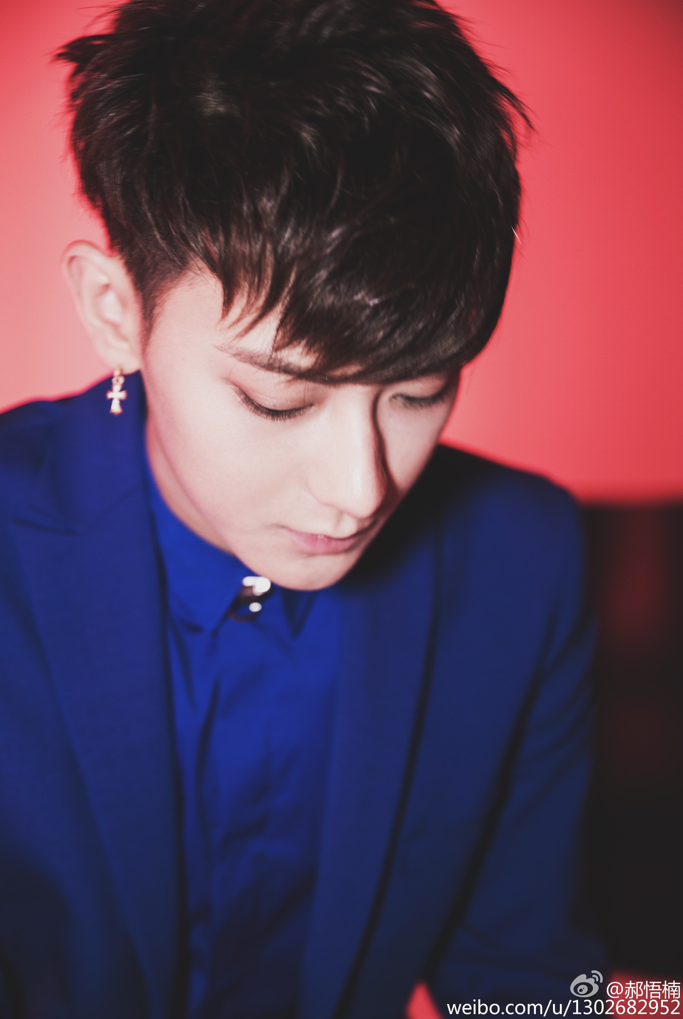 베르수스 베르사체가 최초로 브랜드쇼에 초대한 아시안 셀러브리티 | 인스티즈