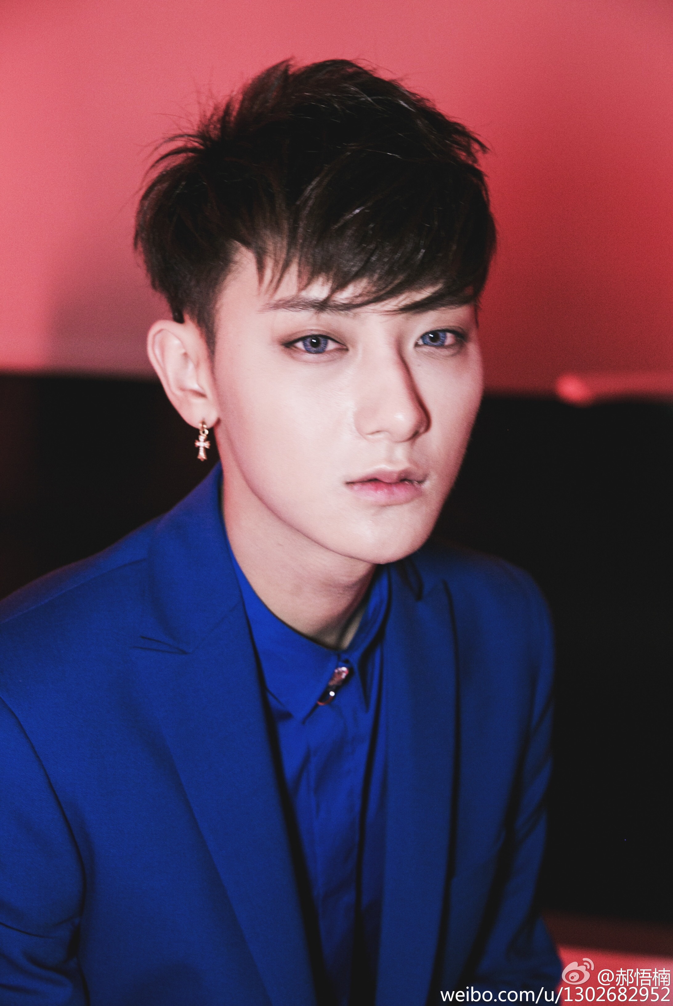 베르수스 베르사체가 최초로 브랜드쇼에 초대한 아시안 셀러브리티 | 인스티즈