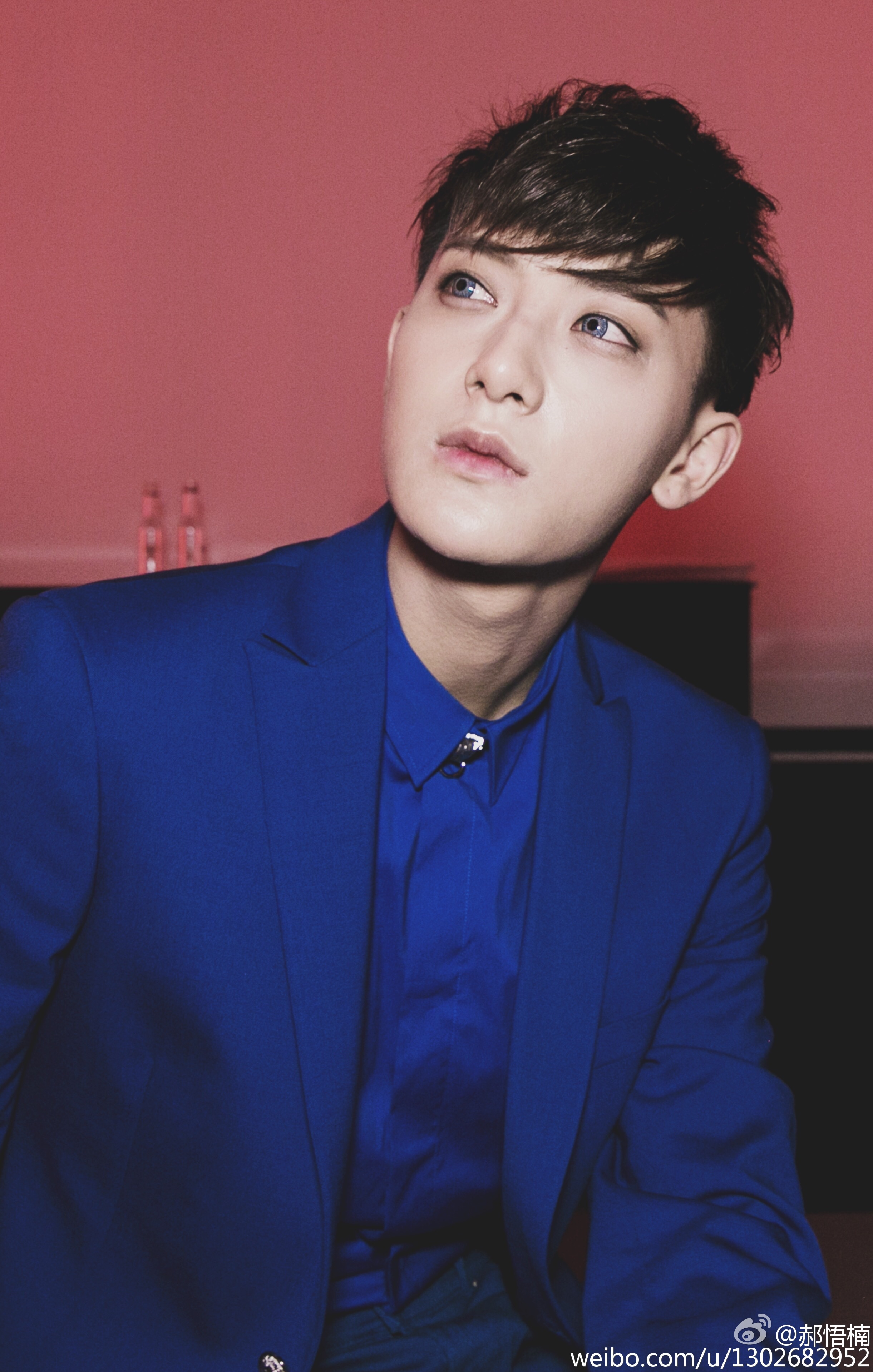 베르수스 베르사체가 최초로 브랜드쇼에 초대한 아시안 셀러브리티 | 인스티즈