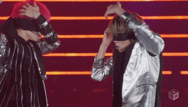 취향저격 쩌는 퇴폐미 쩌는 아이돌 콘서트 무대 甲 | 인스티즈