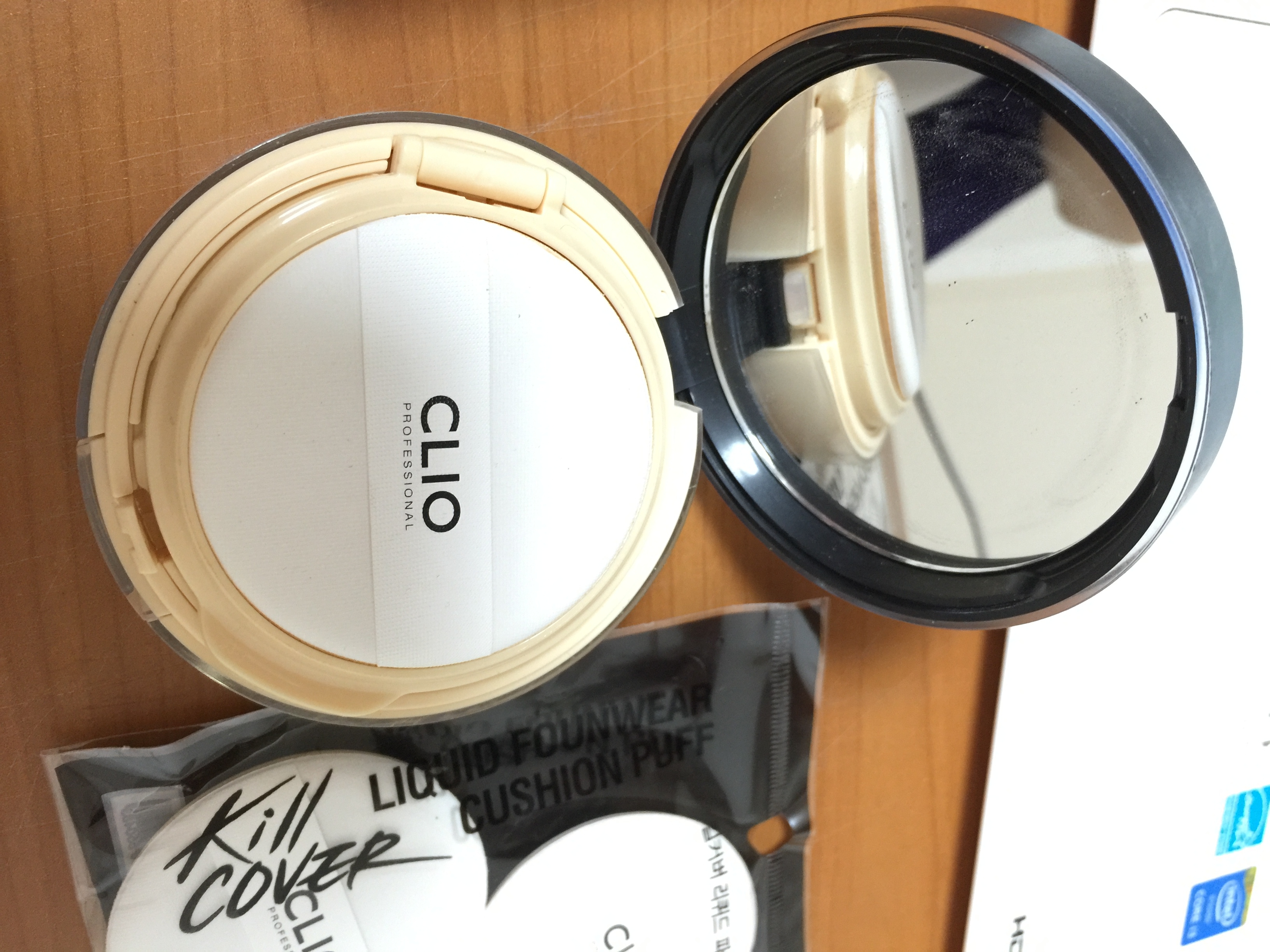 클리오 킬커버리퀴드 파운웨어쿠션 팔아요/리필용.새퍼프2개 | 인스티즈