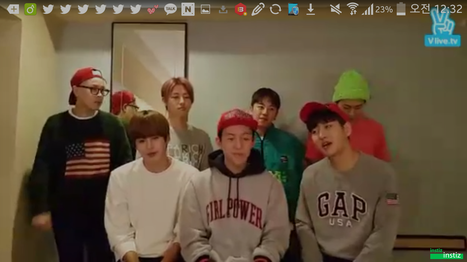 오늘자 팬티 안입고 방송한 아이돌 | 인스티즈