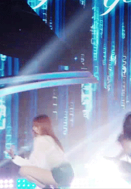 유띵크 의상,컨셉 너무 좋아하는데.. | 인스티즈