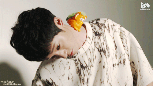 인터뷰보고 2차입덕하게 된다는 남자연예인.gif | 인스티즈