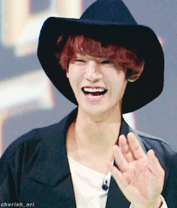 인터뷰보고 2차입덕하게 된다는 남자연예인.gif | 인스티즈