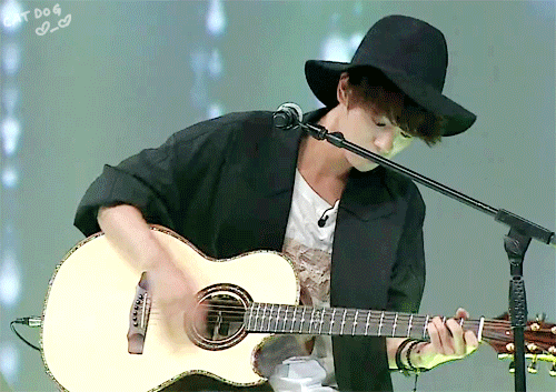 인터뷰보고 2차입덕하게 된다는 남자연예인.gif | 인스티즈