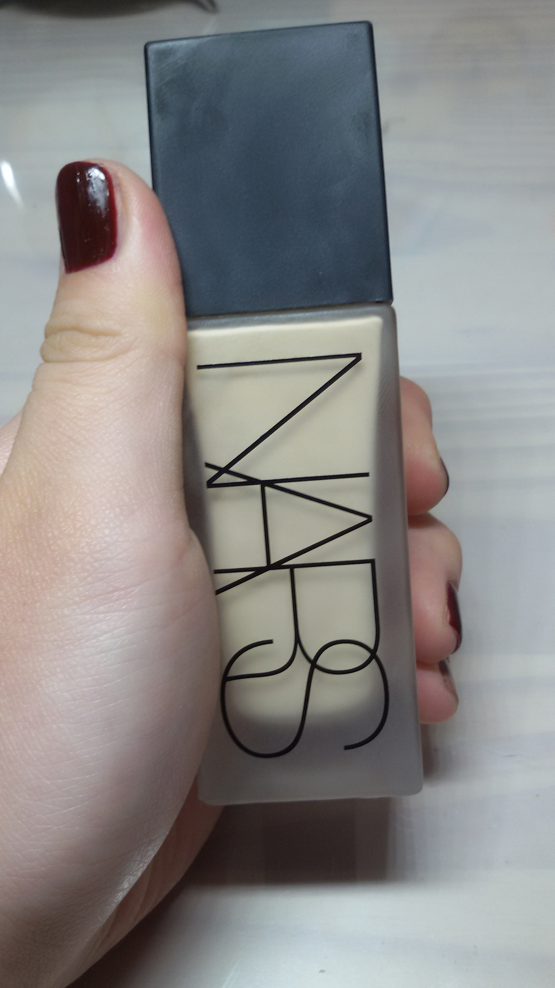 나스* 올데이 루미너스 웨이트리스 파운데이션 팝니다 | 인스티즈