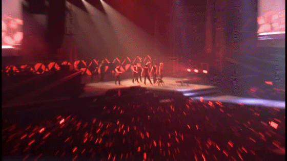 콘서트에서 po박력wer을 보여주려던 남자 아이돌의 치명적인 실수 | 인스티즈