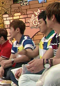 진오빠 브이앱보니까 진짜 진옵 콘서트도 가고싶어요 ㅜㅠ.. | 인스티즈