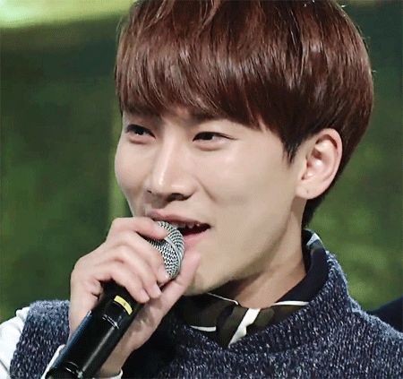 한 아이돌 그룹이 노래할 때 카메라를 잘 보지 않는 이유 | 인스티즈