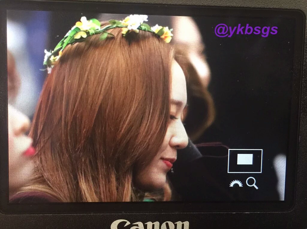 팬들 죽이는 크리스탈 팬싸 싸인들(feat. 화관, 미키) | 인스티즈