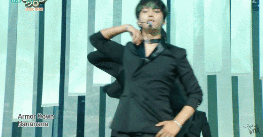 오늘자 음악은행에서 국수 잘 마는 남자아이돌.gif(저금해지) | 인스티즈