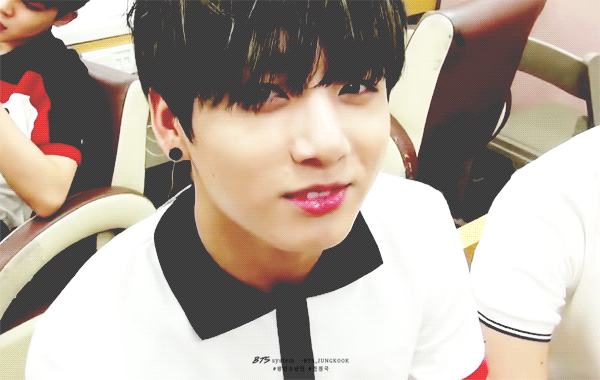 잠 안 오니까 정국이 움짤 털어야지 (많음) | 인스티즈