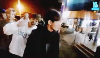 휴게소가서 신난 아이돌 | 인스티즈