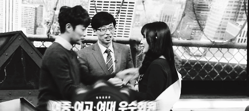 한번쯤 봐두면 정신건강에 해로운 남자아이돌 짤들.gif | 인스티즈