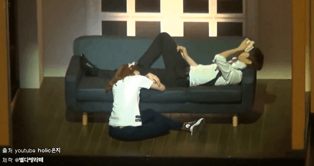 요즘 남 아이돌中 핫바디로 불리우는 투탑.jpgif | 인스티즈