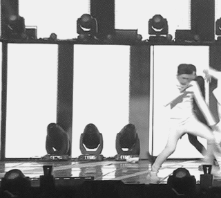 요즘 남 아이돌中 핫바디로 불리우는 투탑.jpgif | 인스티즈