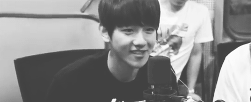 [EXO/변백현] 빛의남자 (부제 : 이상한백현과 냥이) 中 | 인스티즈