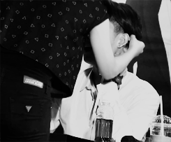 한번쯤 봐두면 정신건강에 해로운 남자아이돌 짤들.gif | 인스티즈