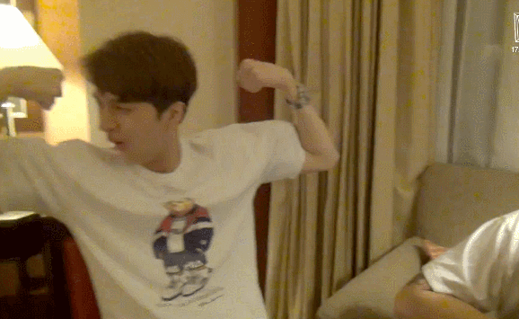 현웃 터지는 아이돌 제목학원 우수작들 (남자아이돌ver) | 인스티즈