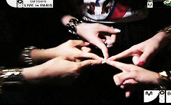 독특하고 유일했던 아이돌그룹 인사법.gif | 인스티즈