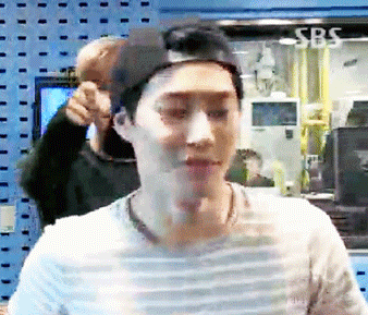 아이를 상대로 정정당당하지 못한 아이돌... | 인스티즈