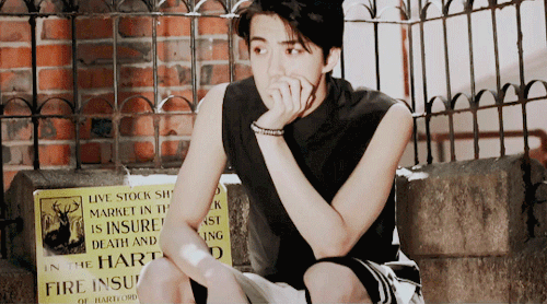 [공개고백] 방장 오세훈이 멤버 박찬열에게 공개고백을 한다 | 인스티즈