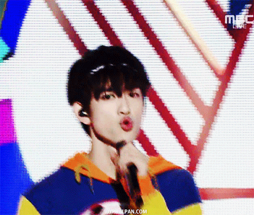 평소에 책 많이 읽는다는 아이돌 숙소공개 & 인터뷰 언행 클라스 ㄷㄷ | 인스티즈