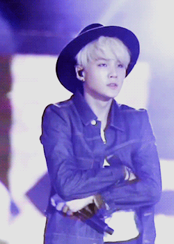 672시간 쓰차풀린 기념 민윤기 움짤 288장 털 | 인스티즈