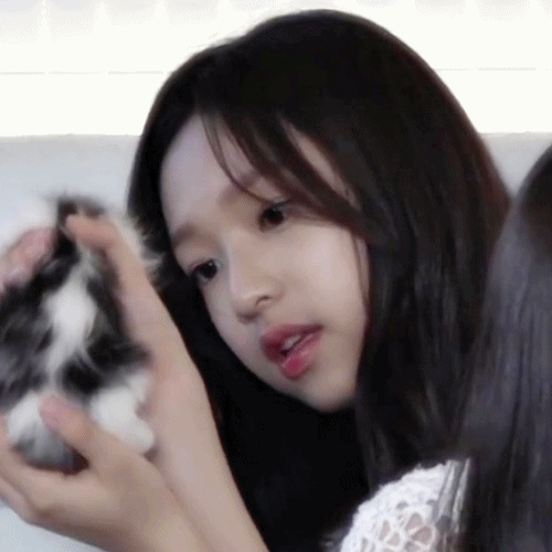 에이프릴 2000년생 양예나(16).jpgif | 인스티즈