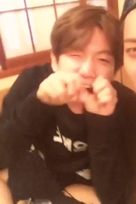 백현 움짤 털이 | 인스티즈