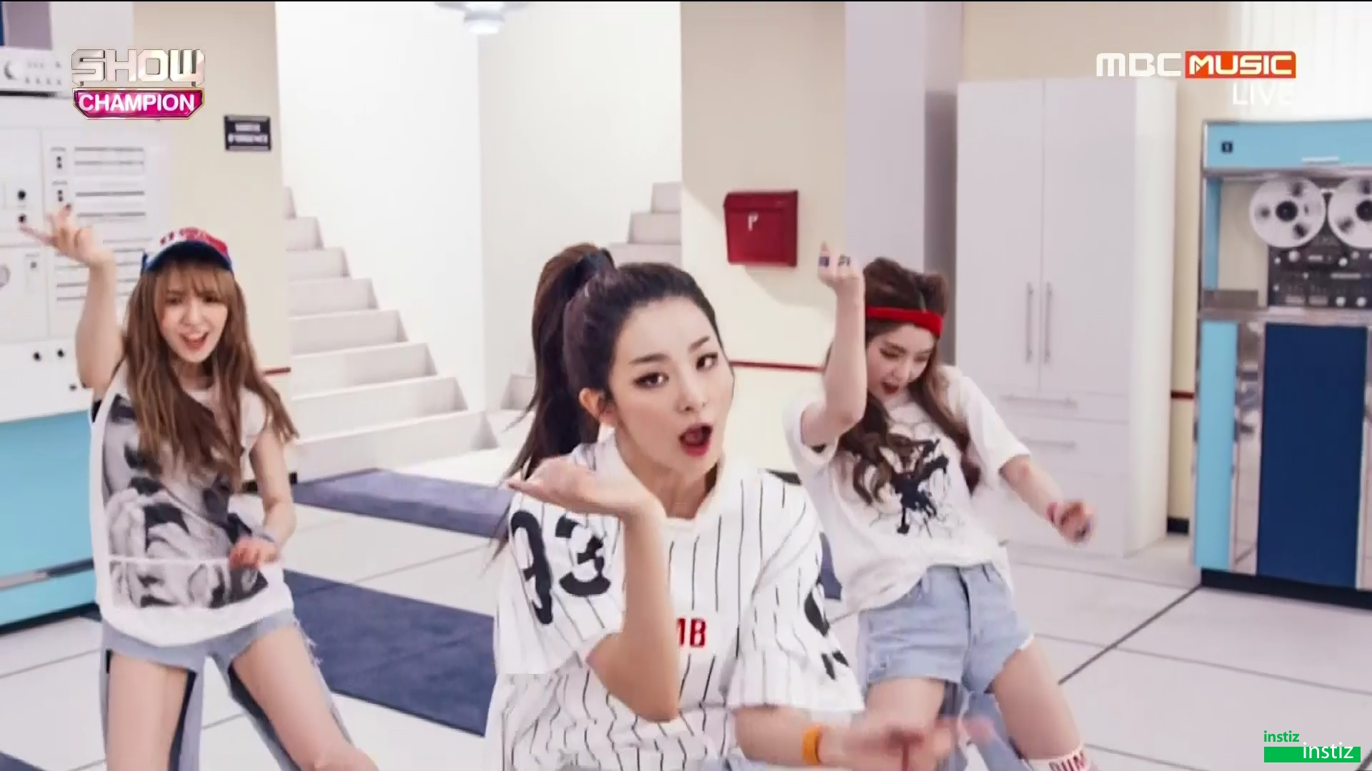 [쇼챔150916] 레드벨벳(Red Velvet) - 이 주의 챔피언송 수상 소감+앵콜 | 인스티즈