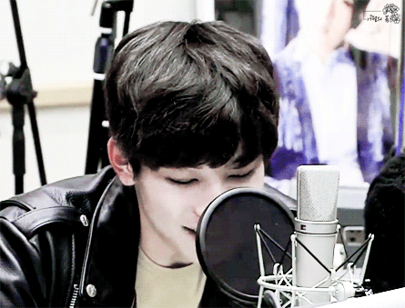 신호등 아래서 입 맞추는 거 대해 너는 어때 | 인스티즈