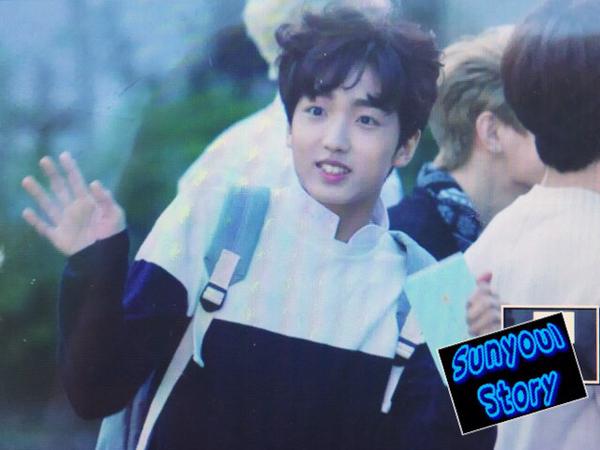 오늘자 햇살 받아 반짝반짝 빛나는 신인 아이돌 업텐션 출근길 모음.jpg | 인스티즈