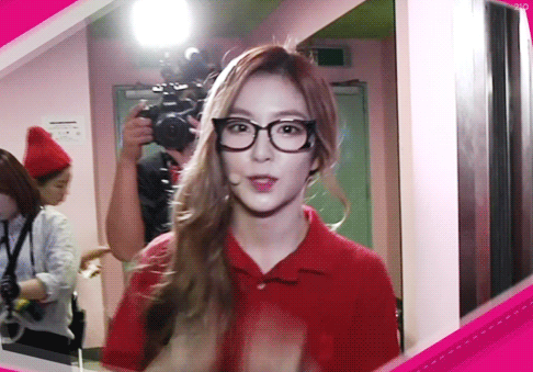 오늘자 팬싸에서 자기인형받은 아이린 반응ㅋㅋㅋㅋㅋㅋㅋ | 인스티즈