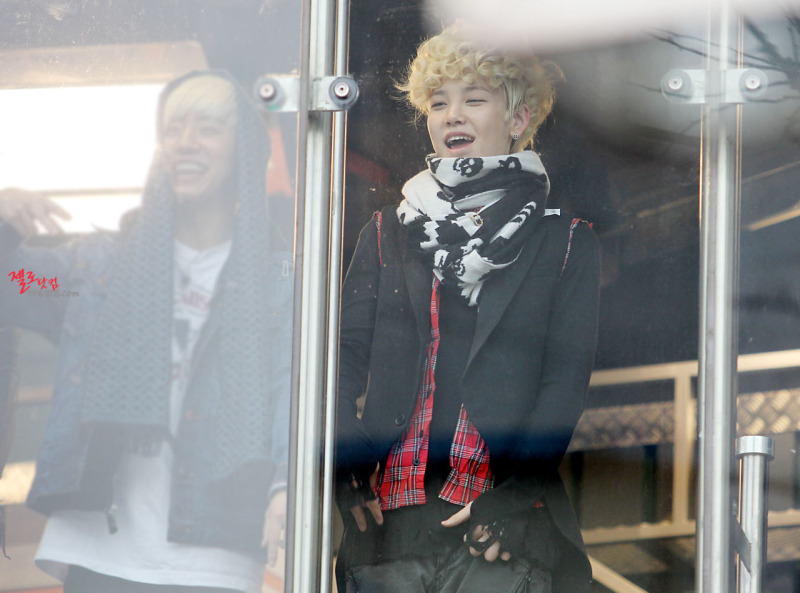 잡지계에서 요즘 가장 핫한 아이돌(예지력 상하 주의) | 인스티즈