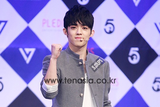 흑발한 뒤 요즘 계속 눈에띄는 아이돌 | 인스티즈