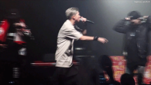 한때 팬들 사이에서 논란이 되었던 사진 | 인스티즈