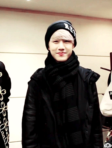 과묵하지만 갈비탕을 먹으면 해맑게 웃는 아이돌 | 인스티즈