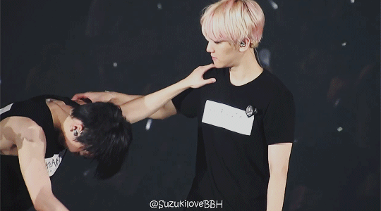 최근들어 부쩍 더 친해져 쌍귀여움 폭발하는 백현 시우민 (feat. 멍냥즈) | 인스티즈