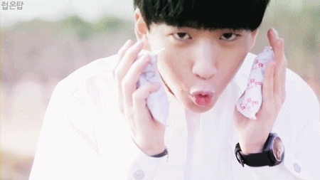 무쌍 (또는 속쌍)인데 웬만한 유쌍보다 더 눈이 큰 아이돌들 | 인스티즈